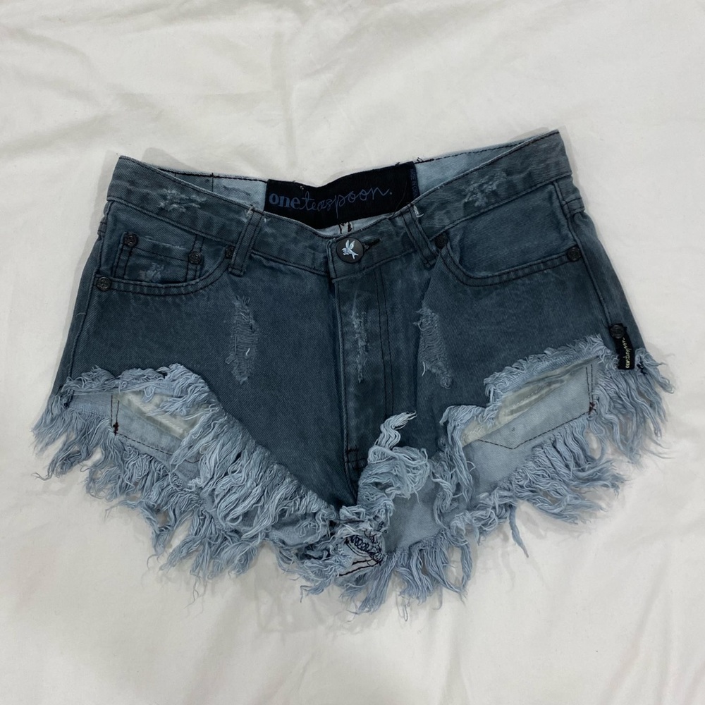 One teaspoon shorts size 23